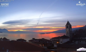 baveno lago campanile alba