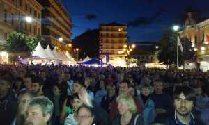 giugno insieme piazza stazione