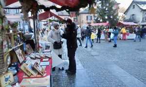 mercatino santa maria natale 21 bancarella