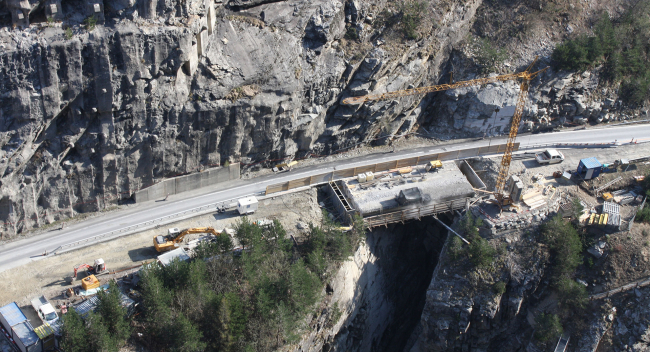 Straßensperrungen und Verkehrsbehinderungen am Simplonpass Mitte Oktober 2025