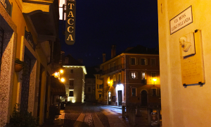 piazza chiesa domodosola notte