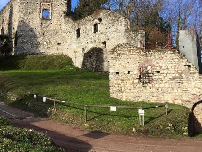 arona rocca borromea