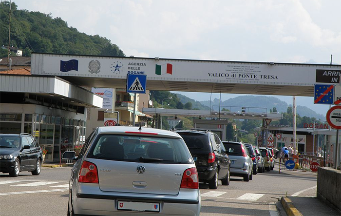 Der Abgeordnete Borghi fordert eine Anpassung der Covid-19 Sicherheitsmaßnahmen zwischen Italien und der Schweiz