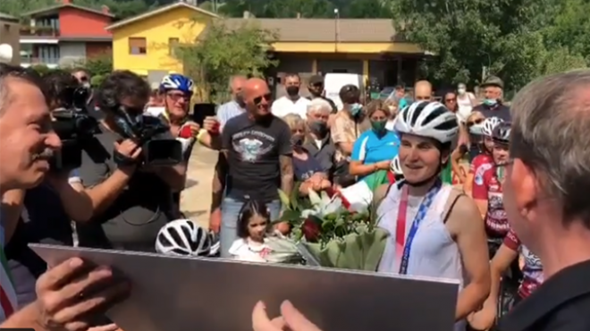 Ornavasso feiert die Heimkehr von Elisa Longo Borghini und ihrer Olympia-Medaille
