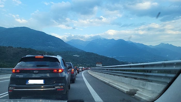 Verkehrsprobleme auf der Staatstraße des Simplons 