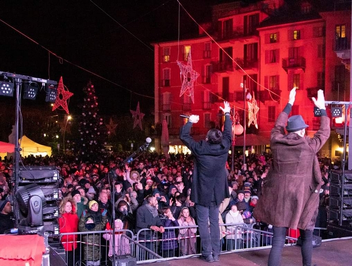 Silvester auf dem Platz in Verbania