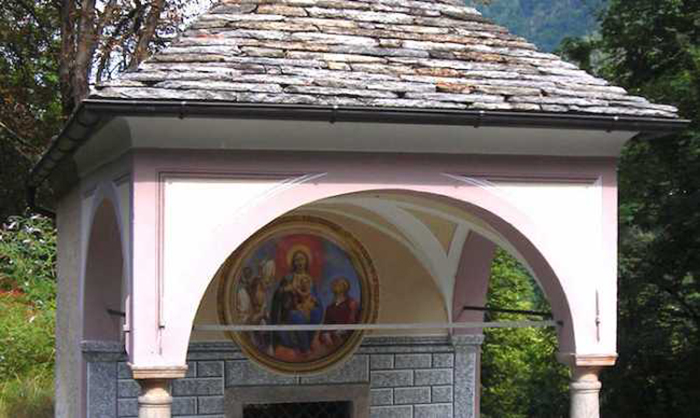 Anzasca: die Kapelle von Castelletto, das Wunder des Blutes und ein mörderischer Priester von einst 