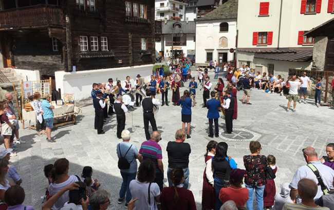 dorf platz formazza pionte inaugura