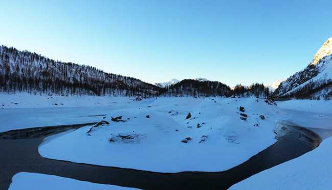 lago codelago devero ghiaccio